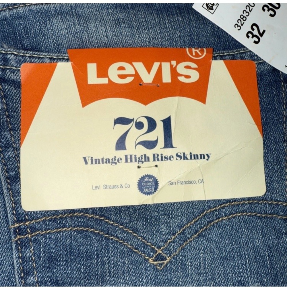 Levi's vintage high rise skinny NWT - Picture 4 of 9
